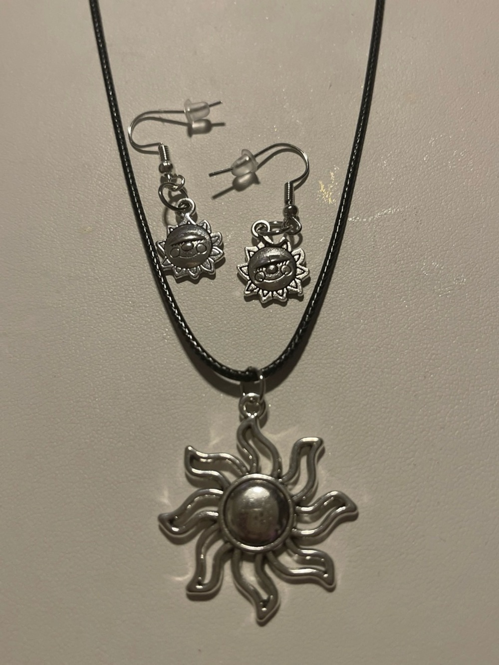 Sunburst Pendant Necklace and Earrings Set - Silver Sun Design